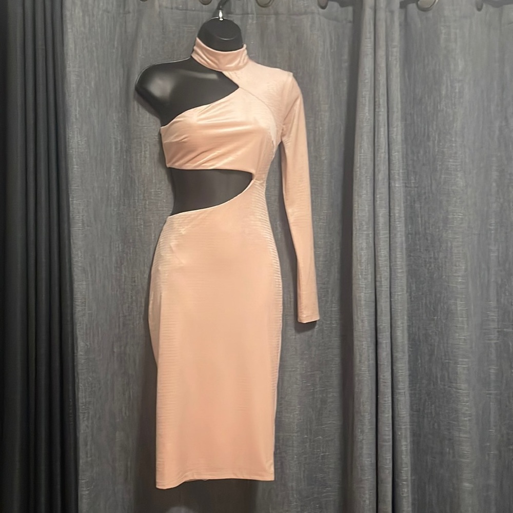 NWT Micheal Costello one sleeved off the shoulder with cut out dress
